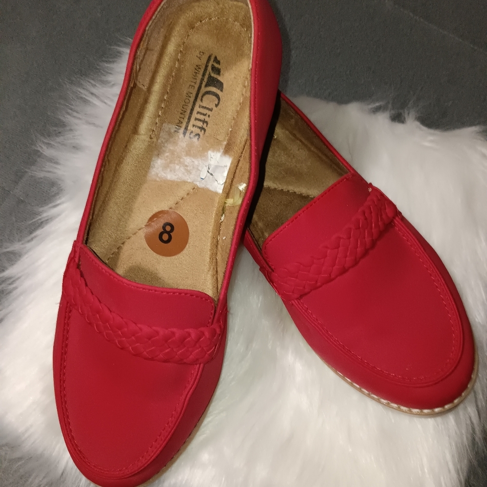 Cliffs by WHITE MOUNTAIN Red Flats Moccasin-Style Loafers